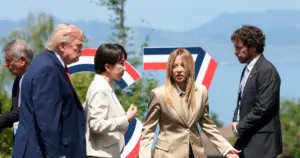 Italy nixes envoy’s U.S. visit as leader Meloni “stunned” by Trump comments: “Neither I nor Italy beg”