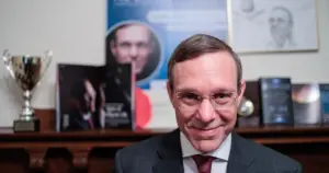 Harvard professor known for controversial alien theories to lead White House UFO council