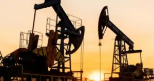 Trump says oil companies should cut gas prices after making “too much money”